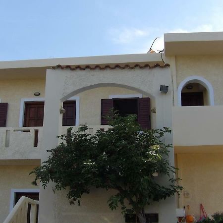 Teo 2 Apartment Goúvai Luaran gambar