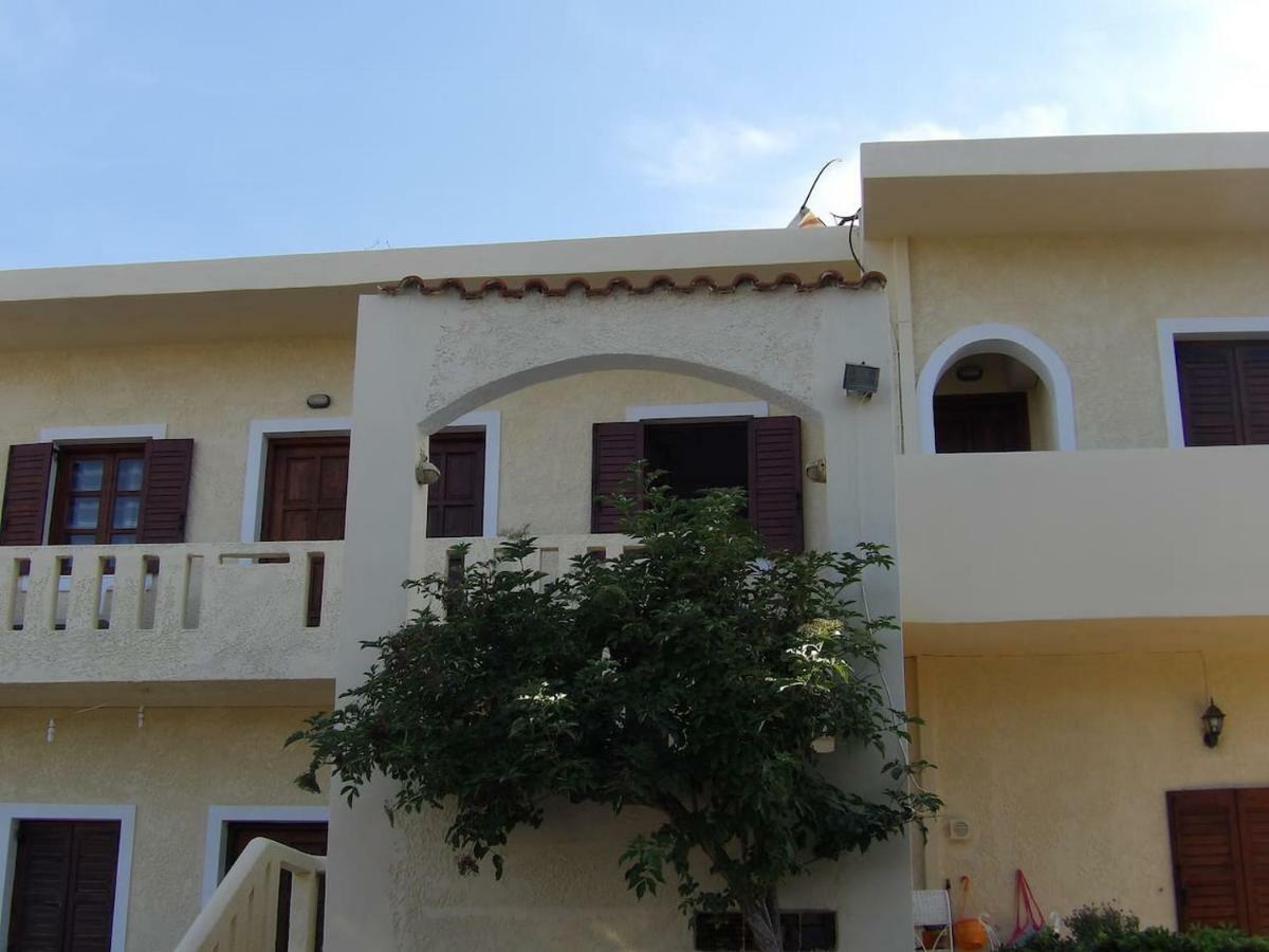 Teo 2 Apartment Goúvai Luaran gambar